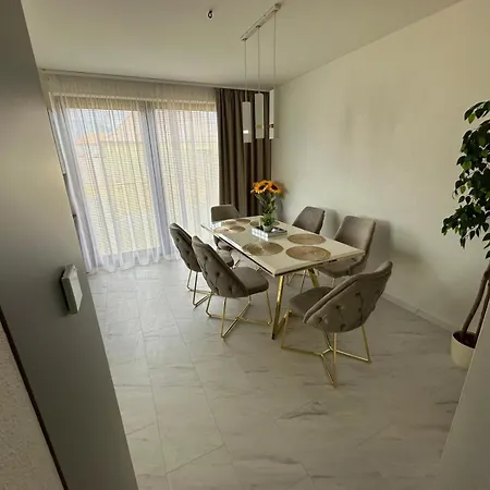 Leonardo Lejlighed *